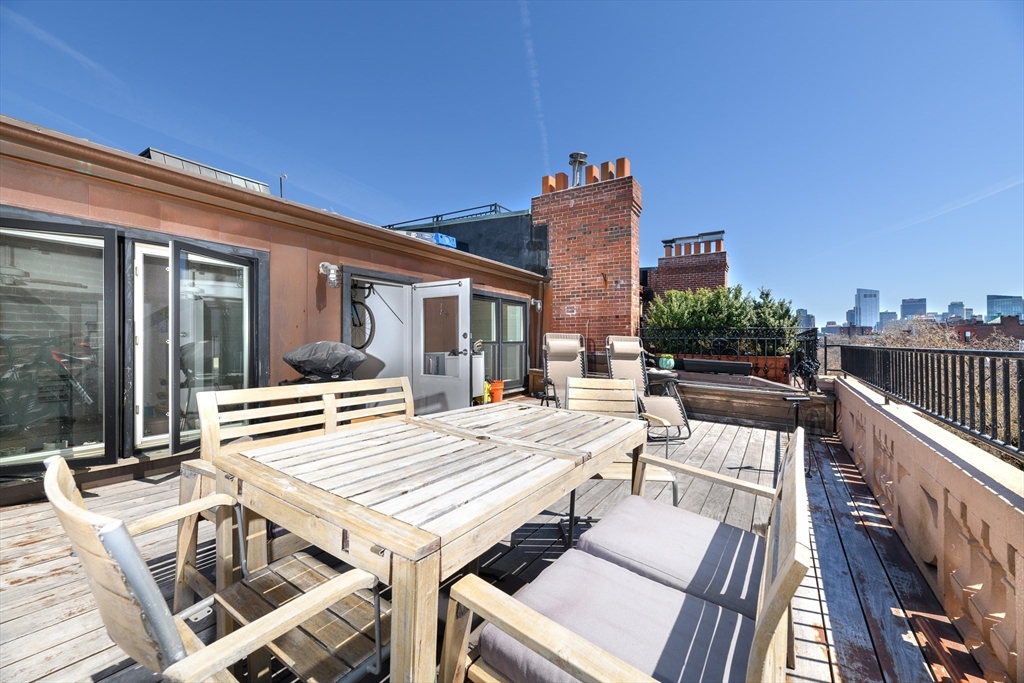 261 Marlborough St, Back Bay