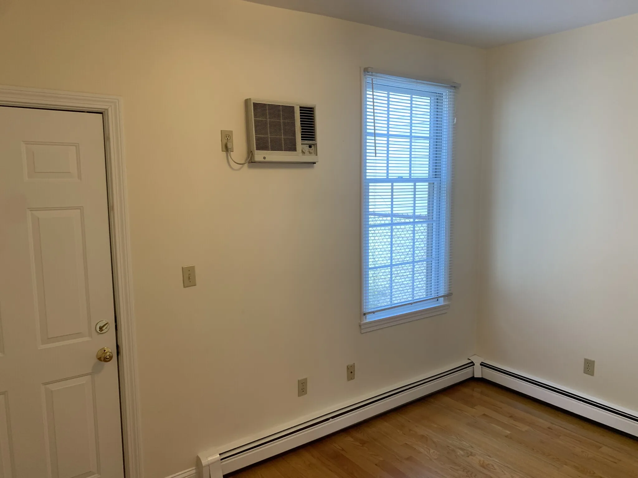 202 Hurley St, East Cambridge