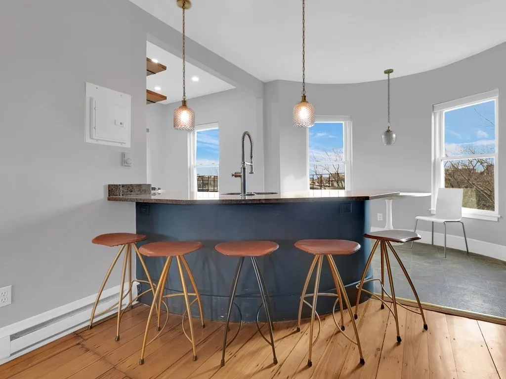 482 Columbus Ave, South End