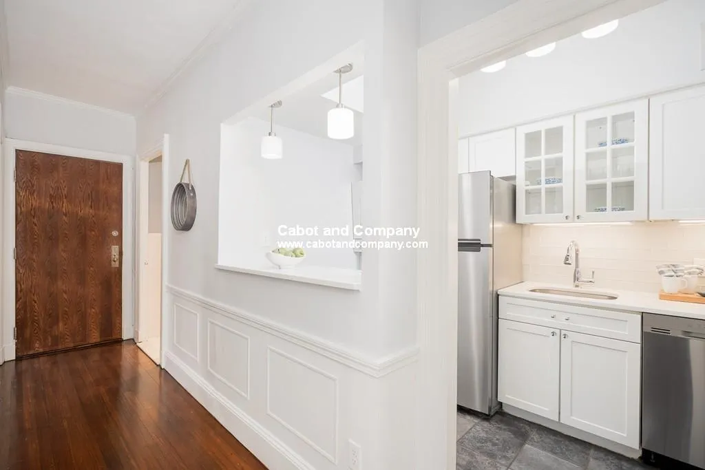 112 Pinckney St, Beacon Hill