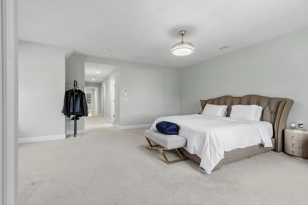 27 Spring Rd, Westborough