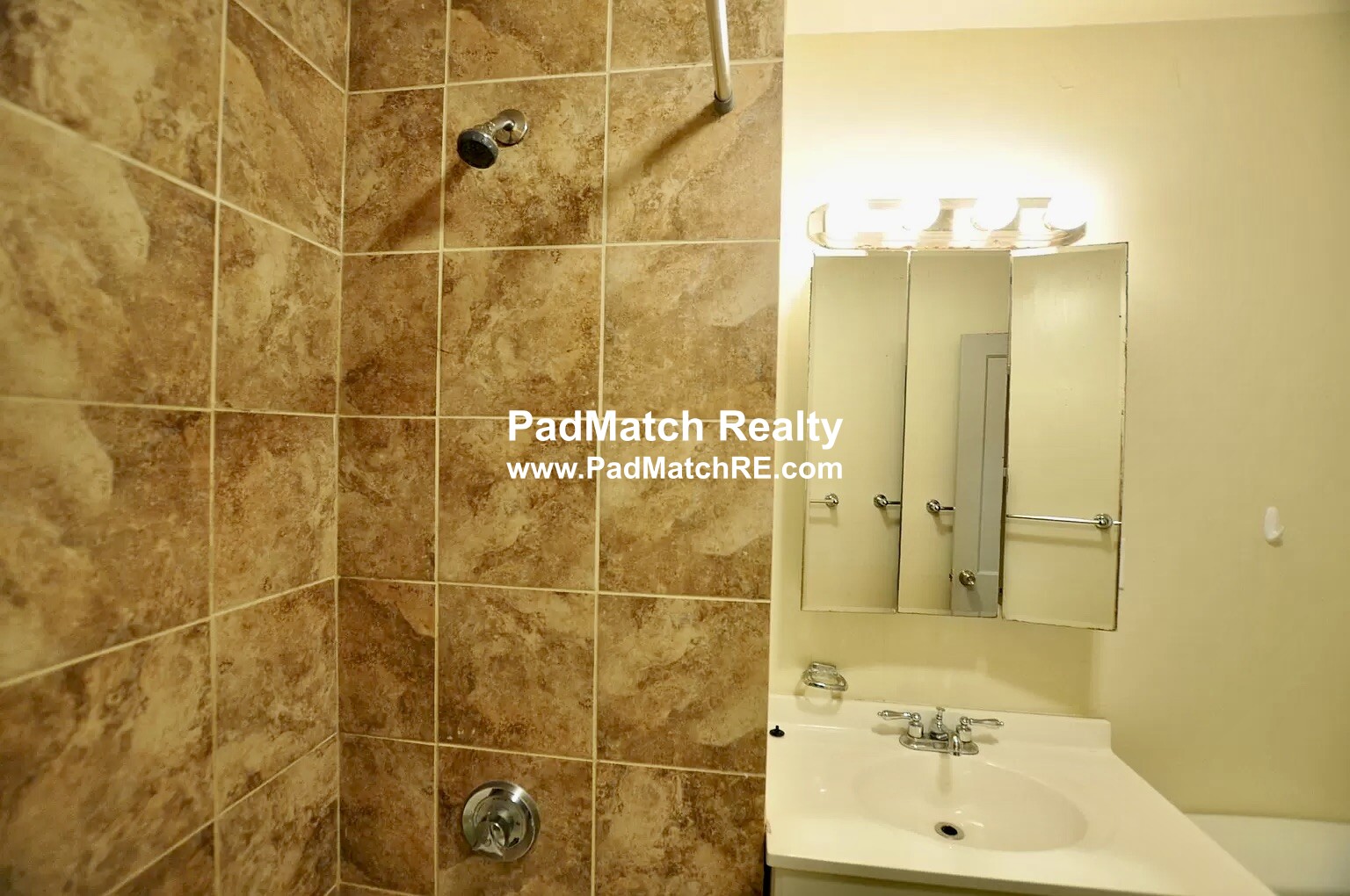 38 Park Vale Ave, Brighton