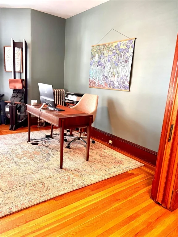 104 Saint James Ave, Holyoke