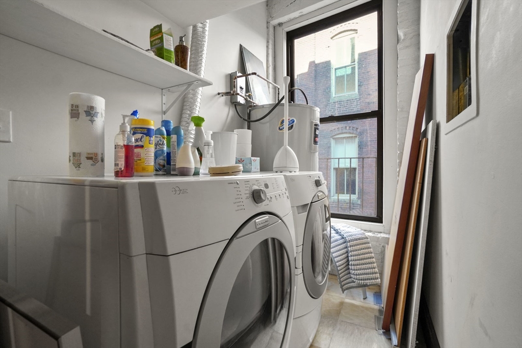 96 South St, Leather District