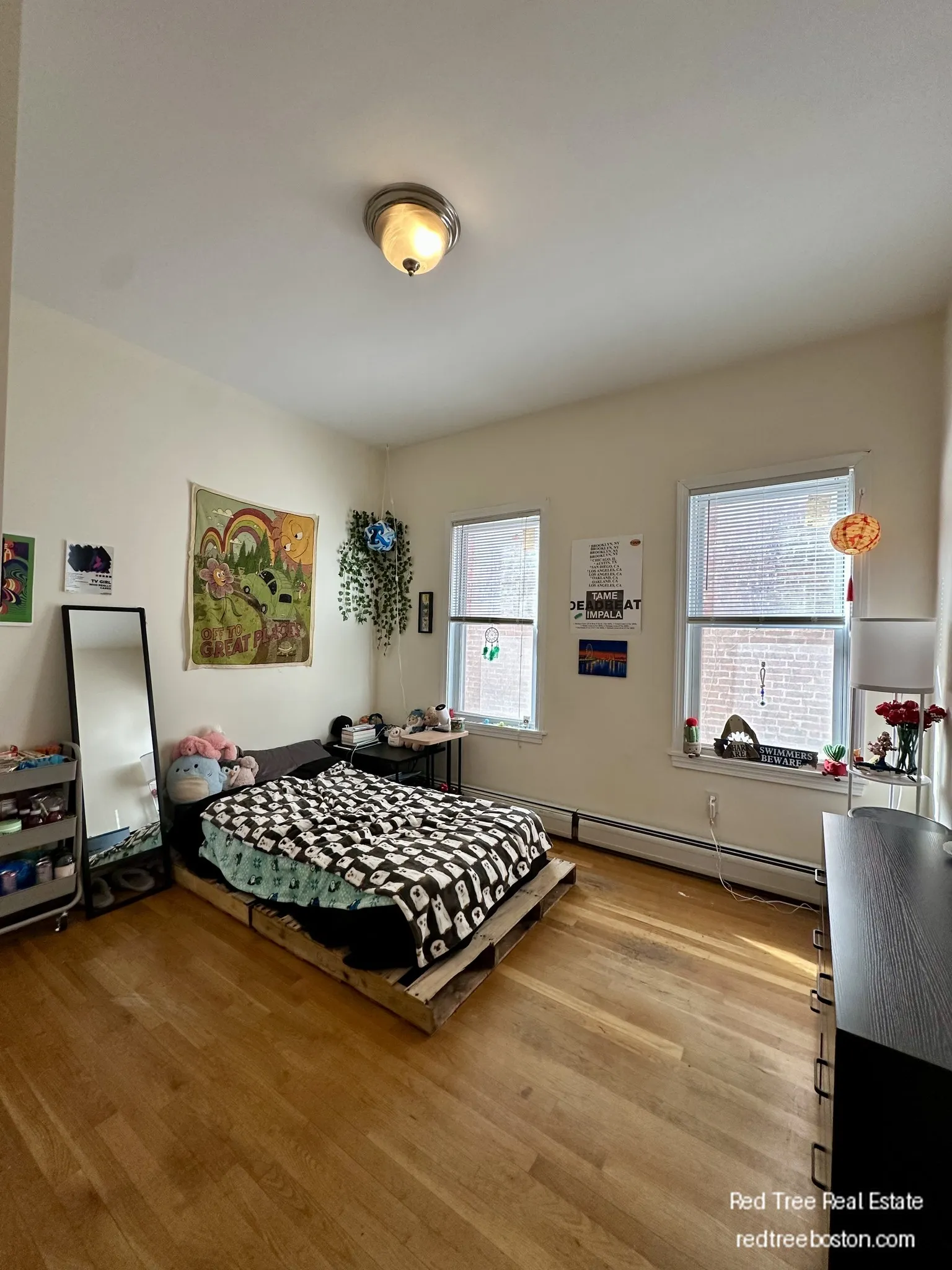 143 Hillside St, Mission Hill