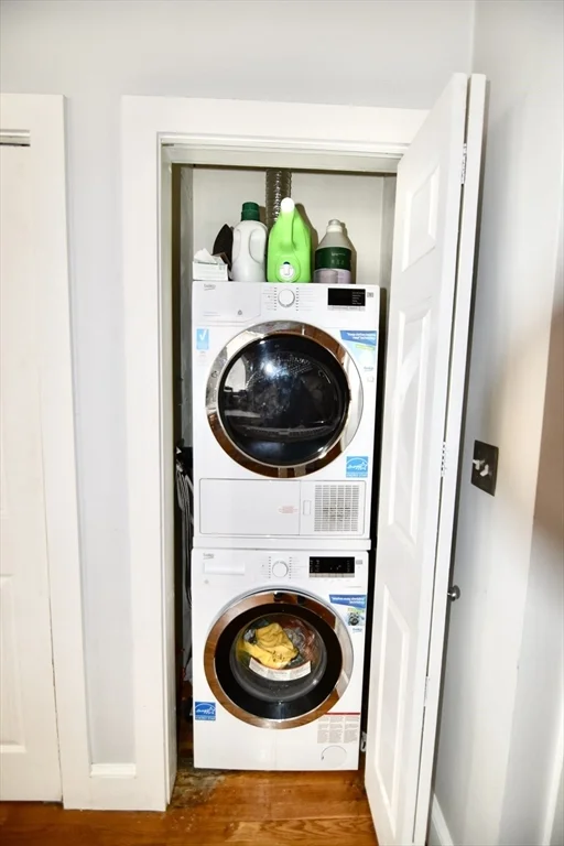 5 Sea View Ter, Dorchester