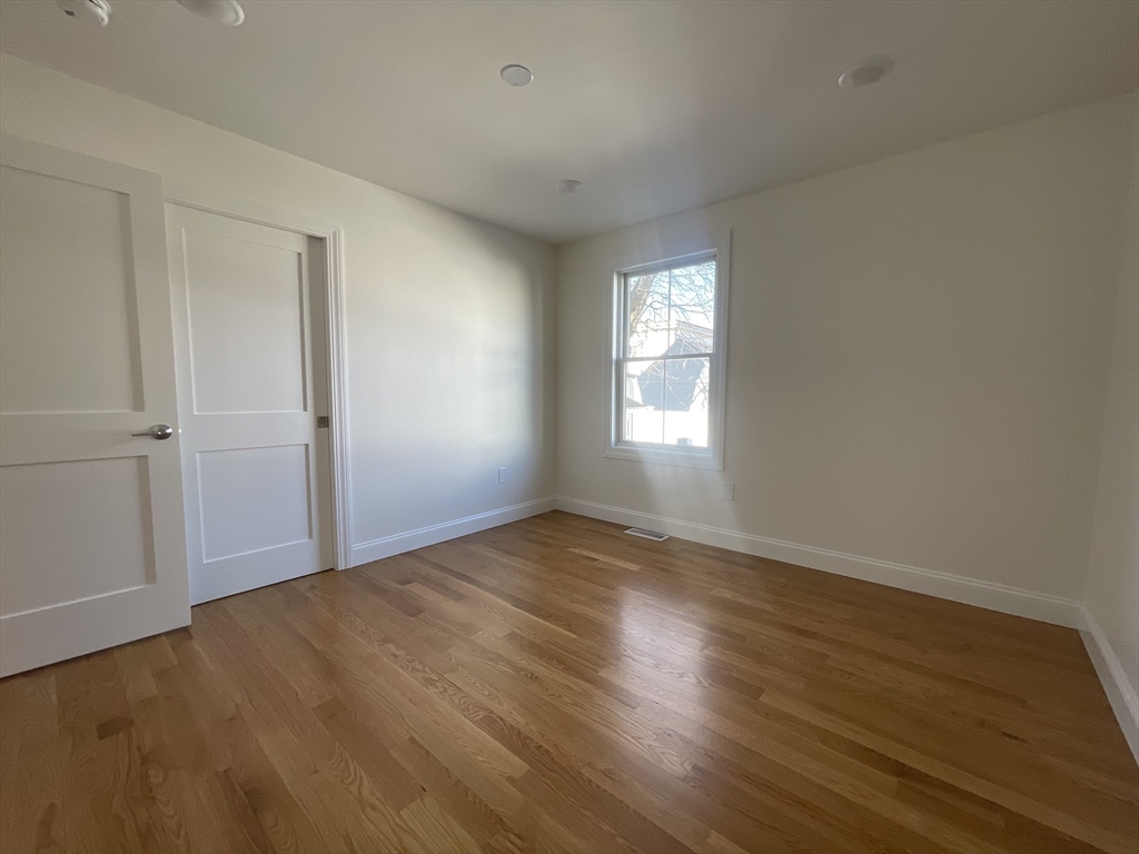 40 Everett St, Everett