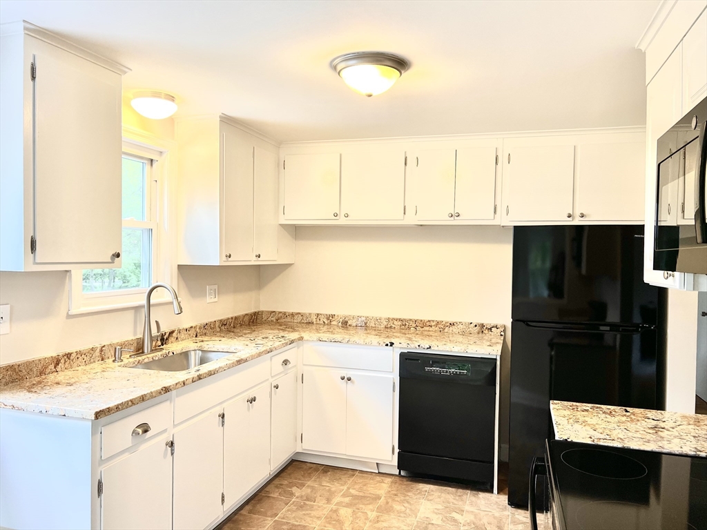 43 Grove St, Randolph