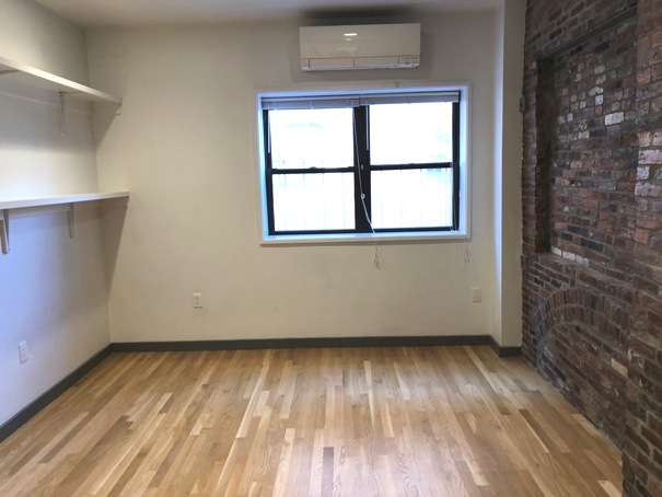 144 Bowdoin St, Beacon Hill