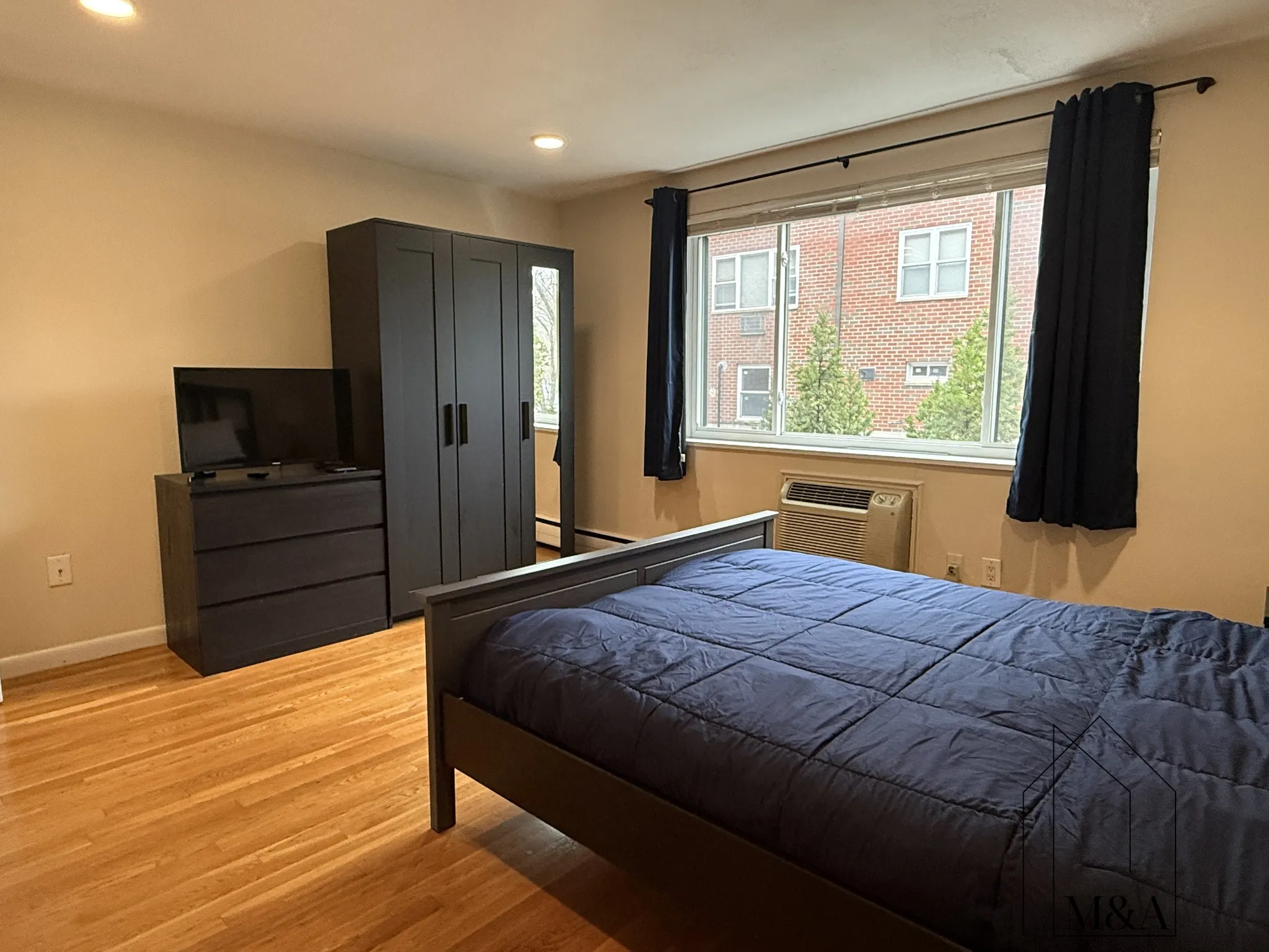 205 Kent St, Brookline