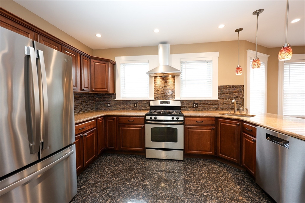 36 Lancaster St, Quincy