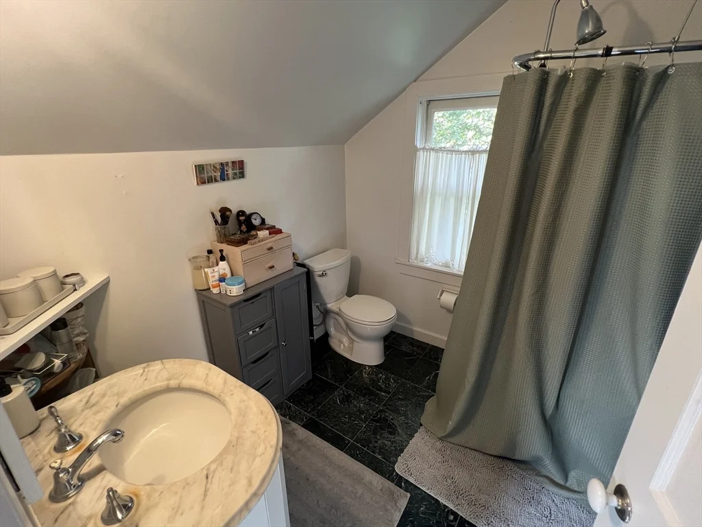 15 Orchard St, Newton