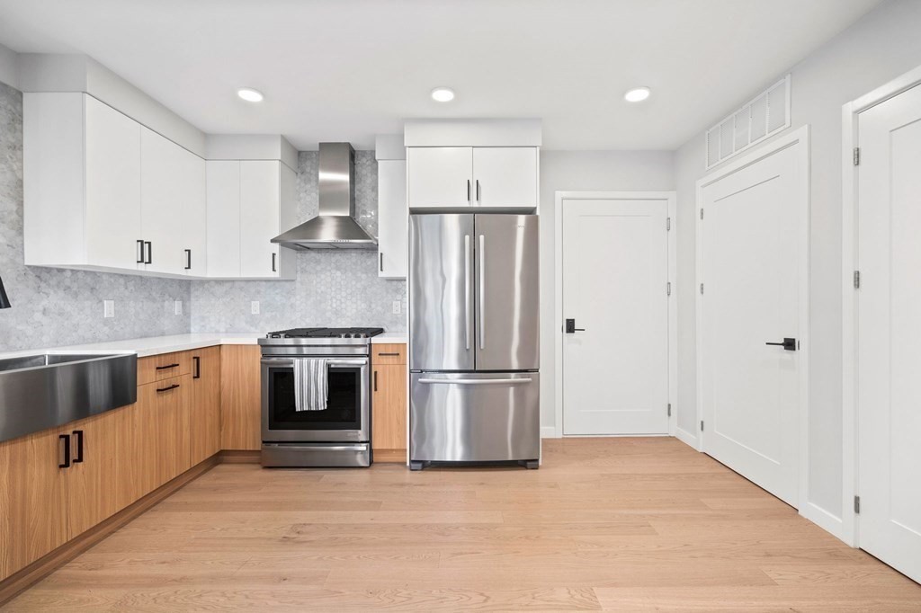 457 W Broadway, South Boston