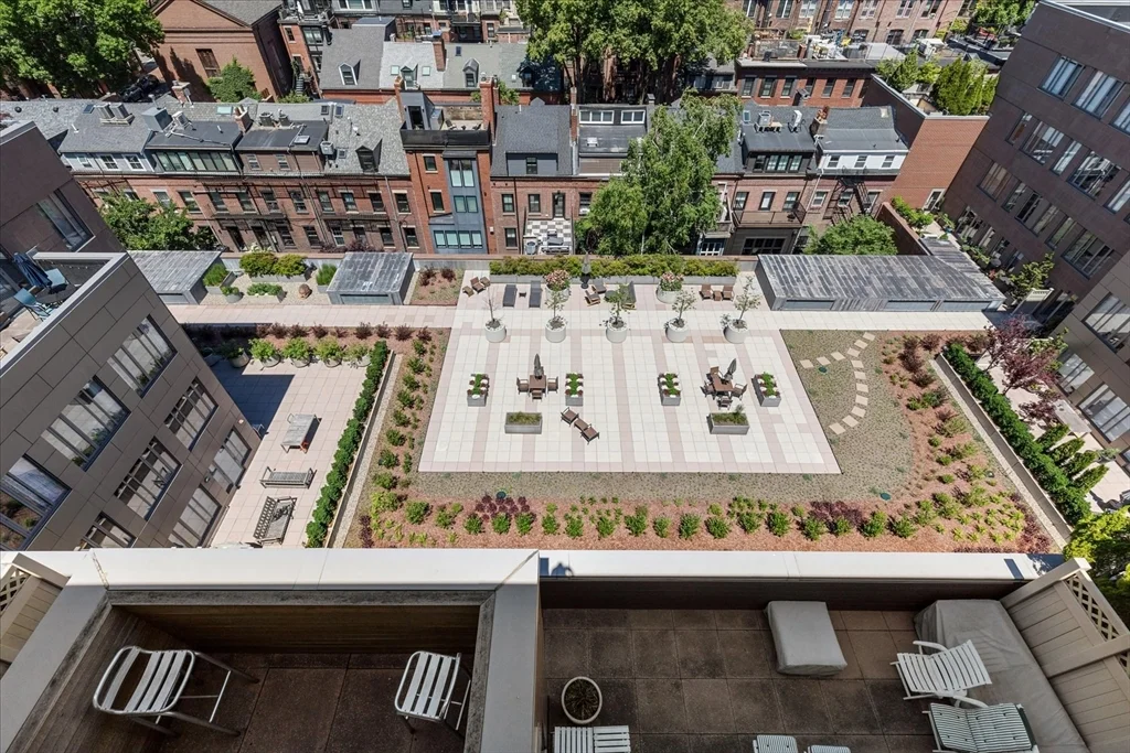 1313 Washington, South End