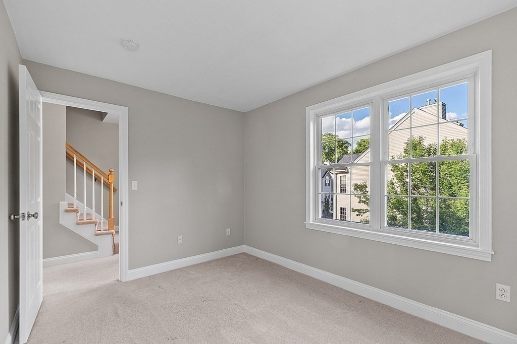 67 N Quinsigamond Ave, Shrewsbury