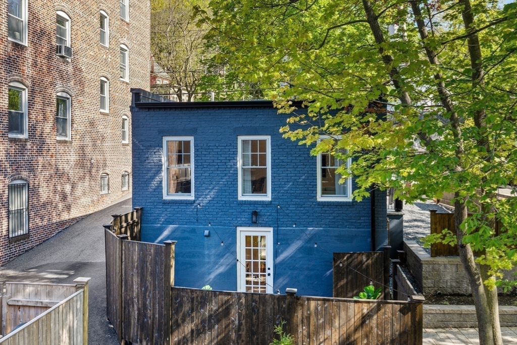 46 Lancaster Ter, Corey Hill