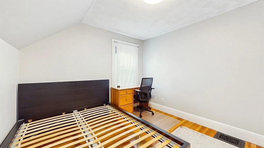 14 Chestnut St, Lindenwood