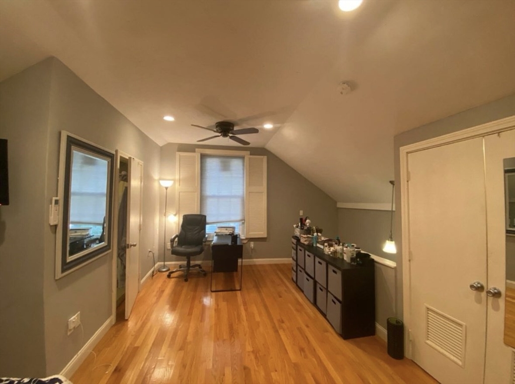 112 Brookside Ave, Jamaica Plain