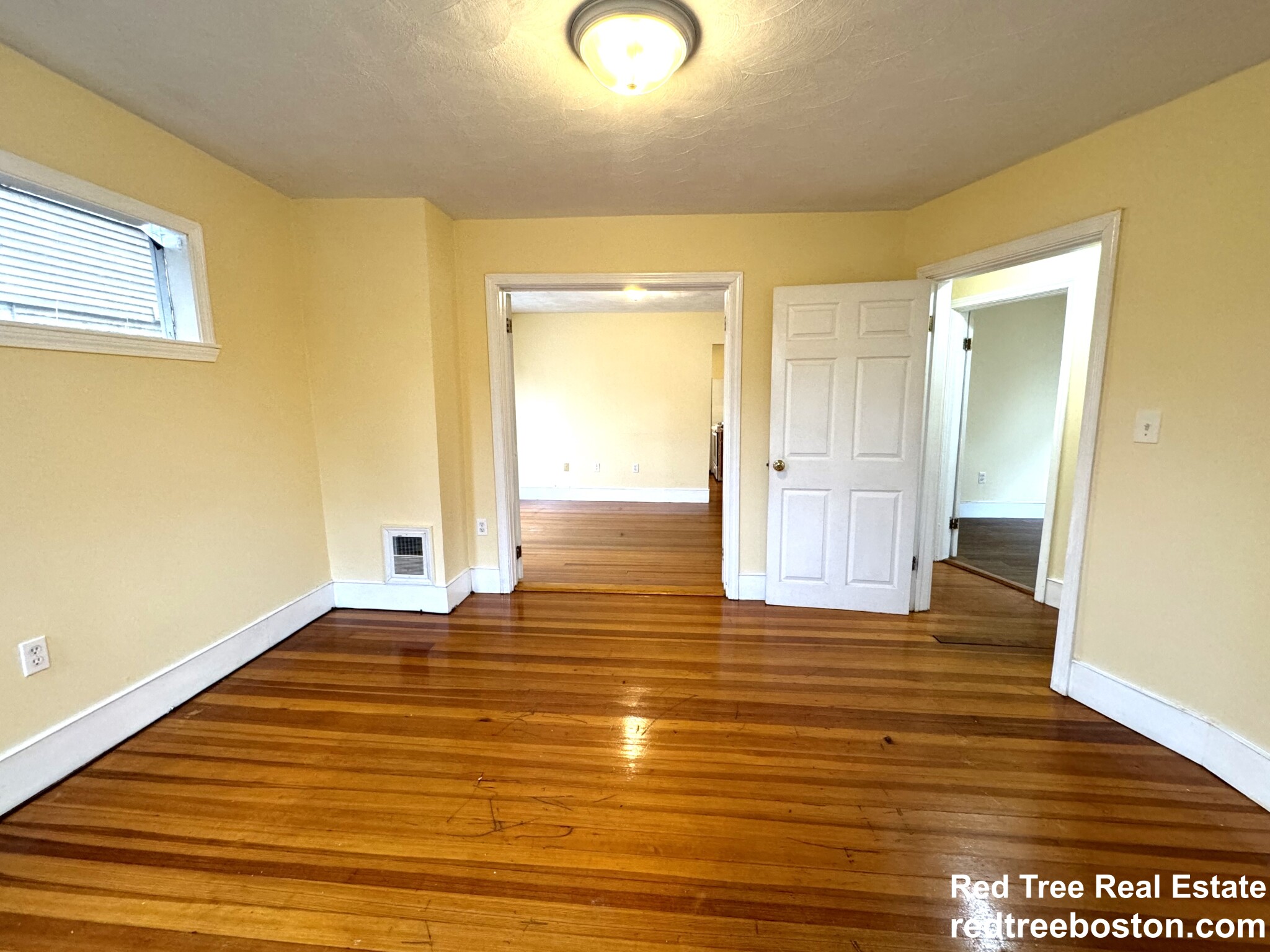4057 Washington St, Roslindale