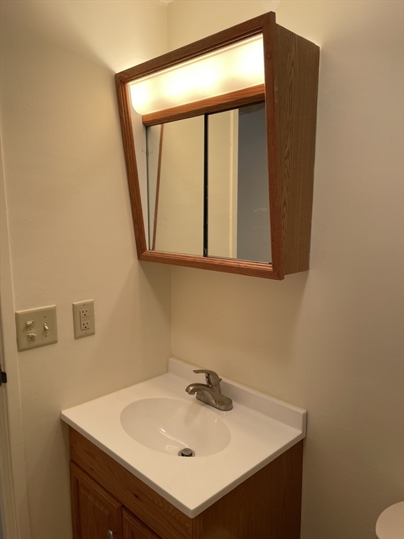 50 Cambridge Rd, Woburn