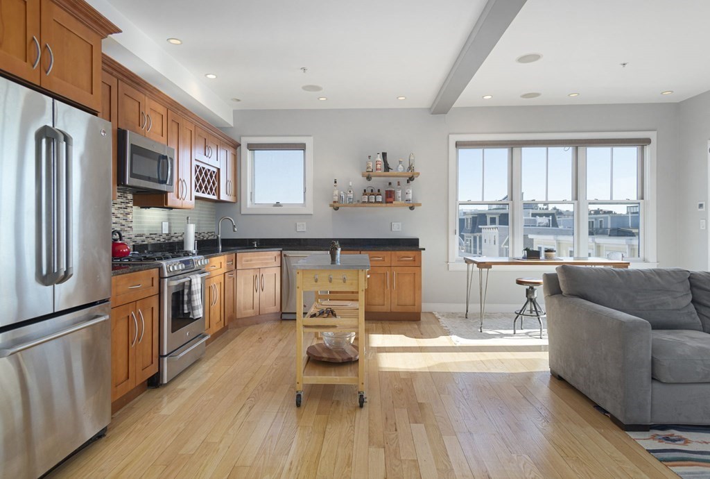 288 C St, South Boston