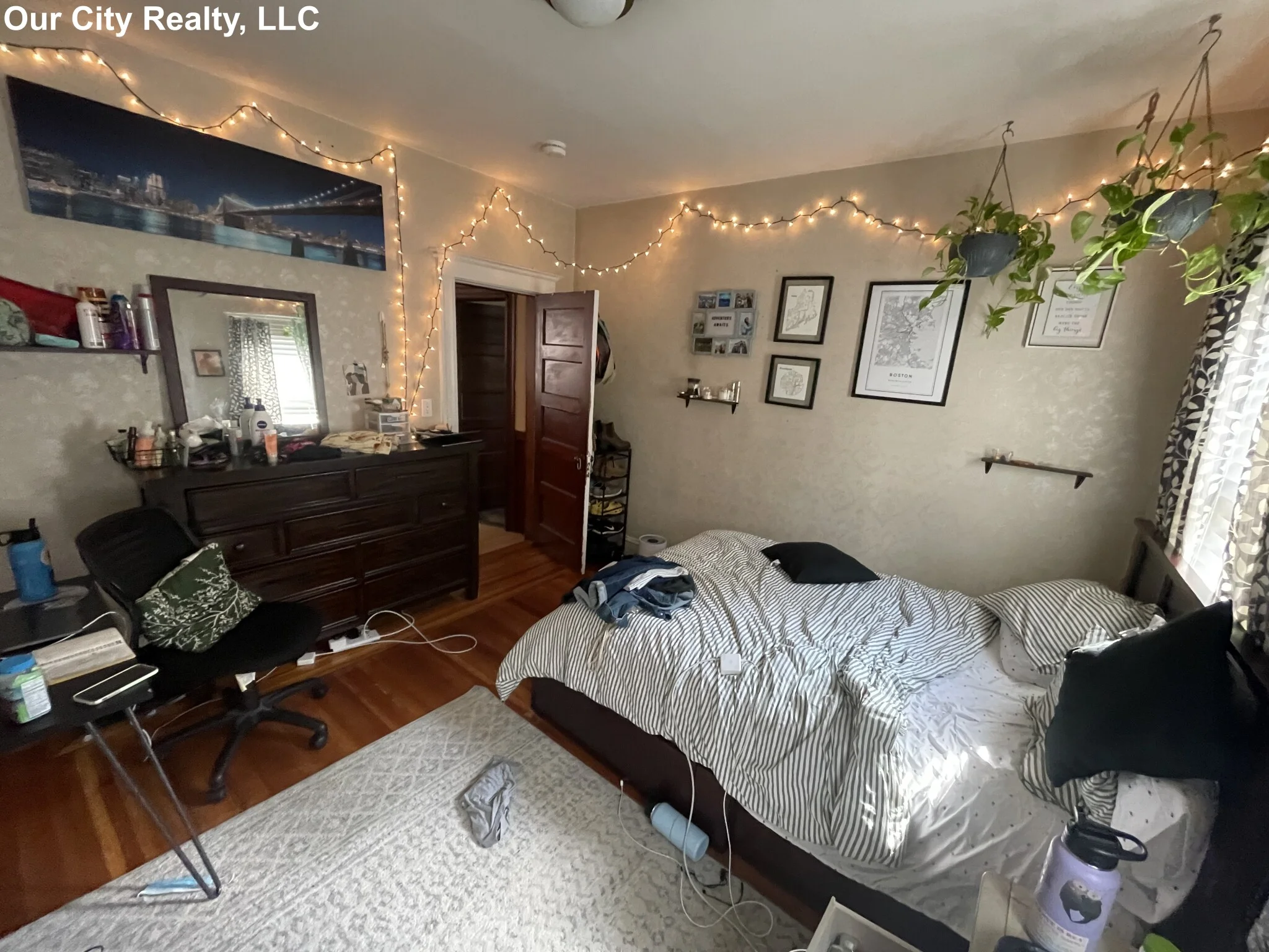 4 Aberdeen Rd, Powder House Square