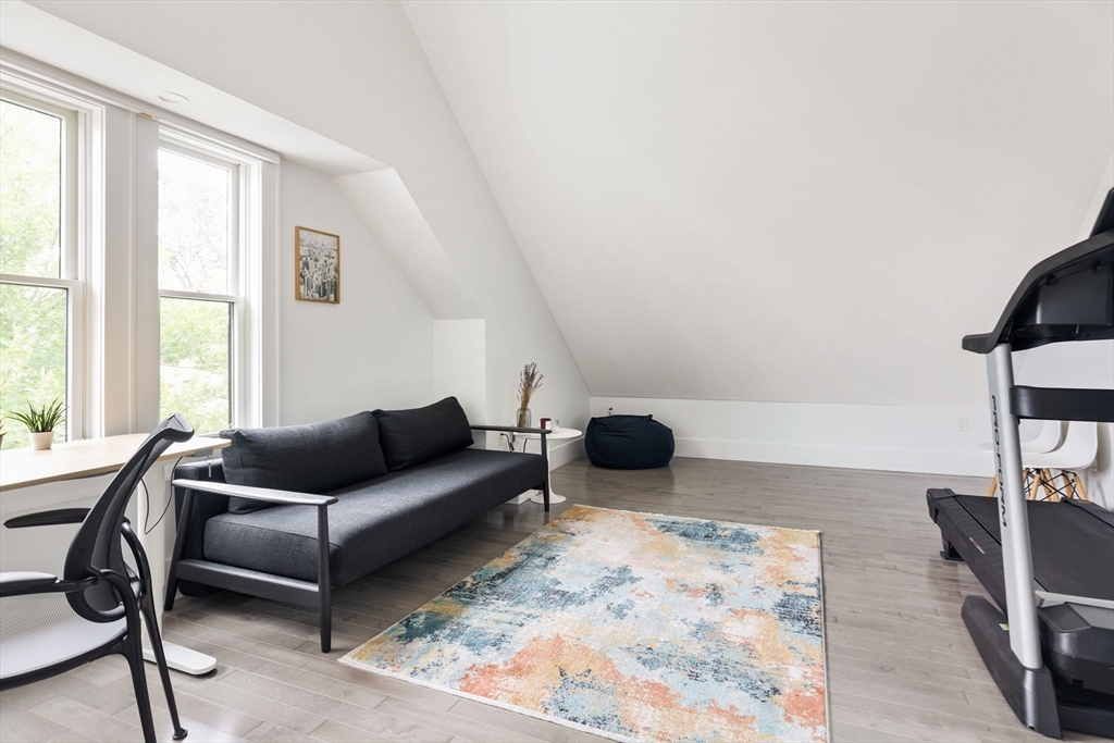 37 Claremon St, Davis Square