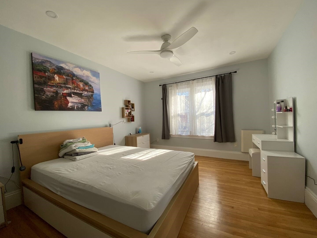 21 Edge Hill St, Jamaica Plain