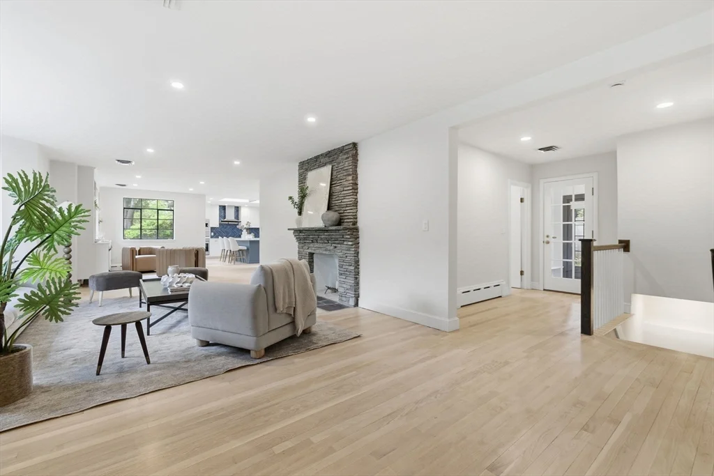 180 Eliot St, Chestnut Hill
