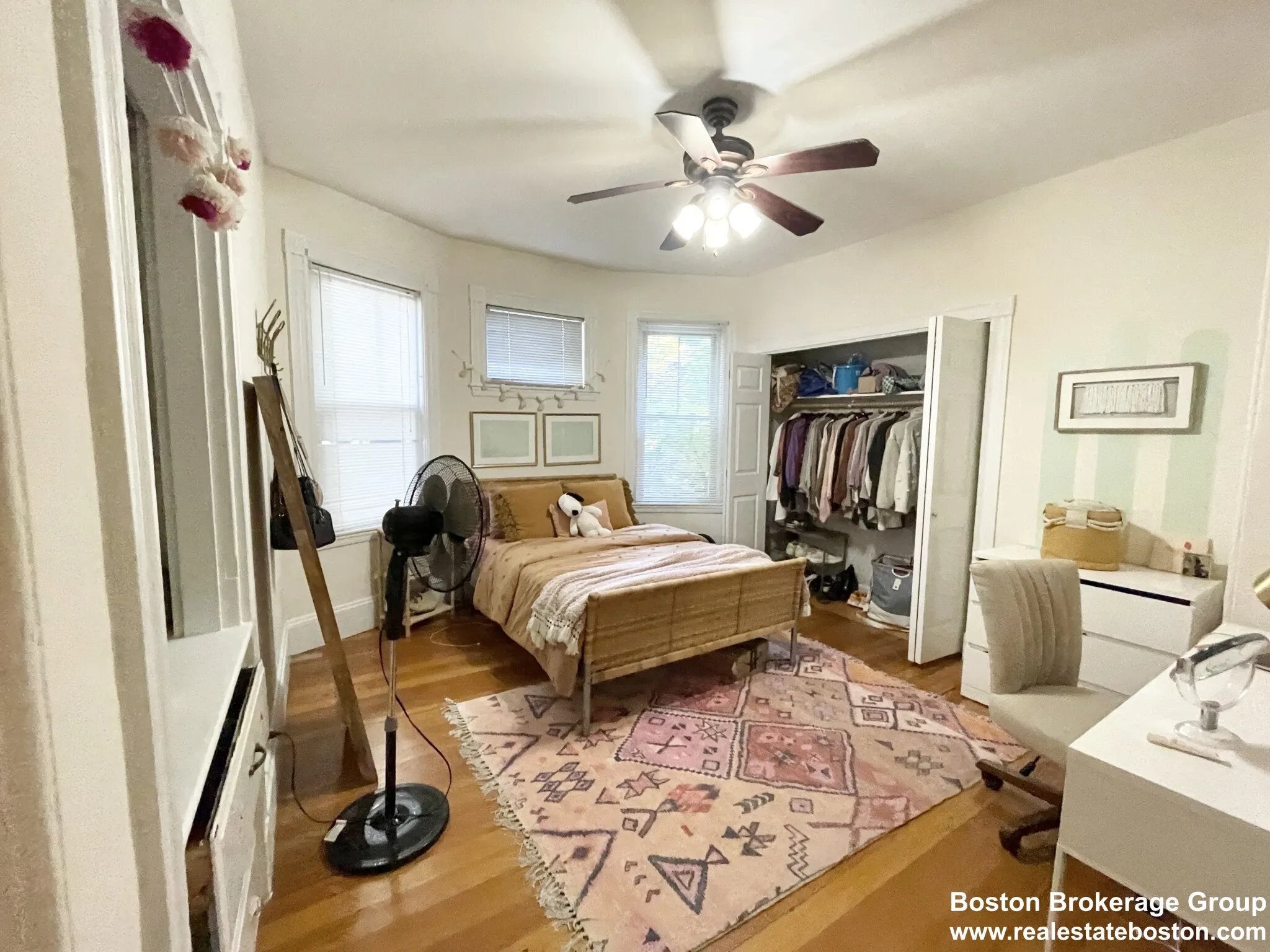 112 Hillside St, Mission Hill