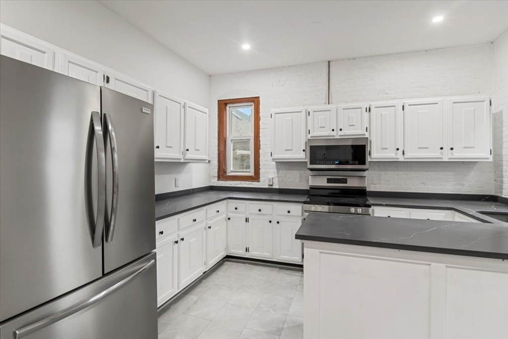 39 Kent St, Brookline Village