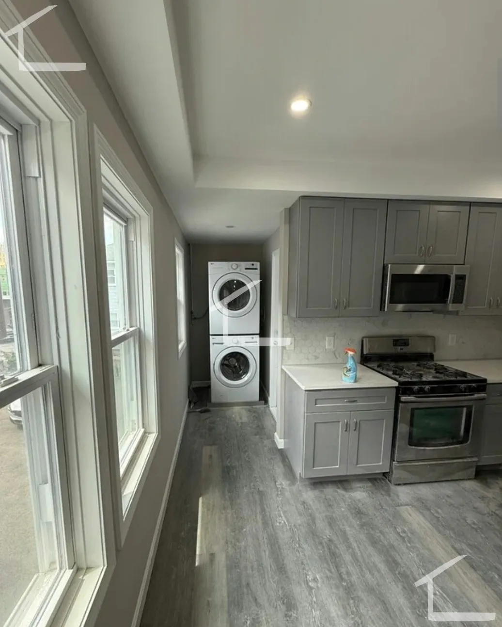 16 Long Ave, Allston