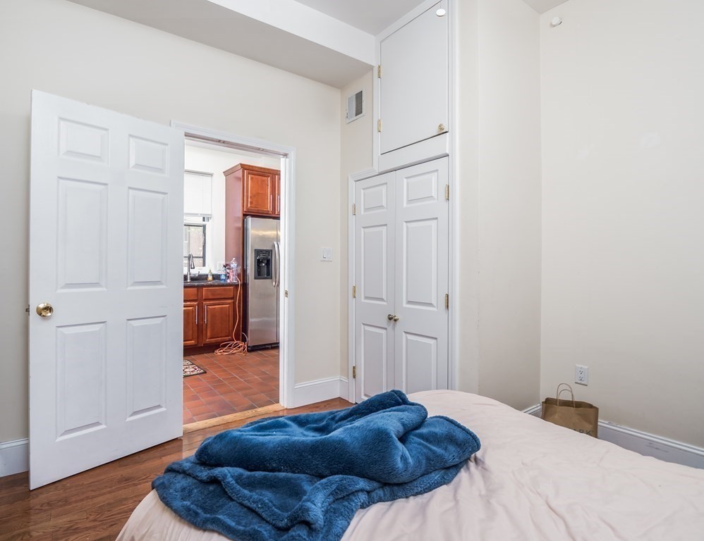 30 Gloucester St, Boston