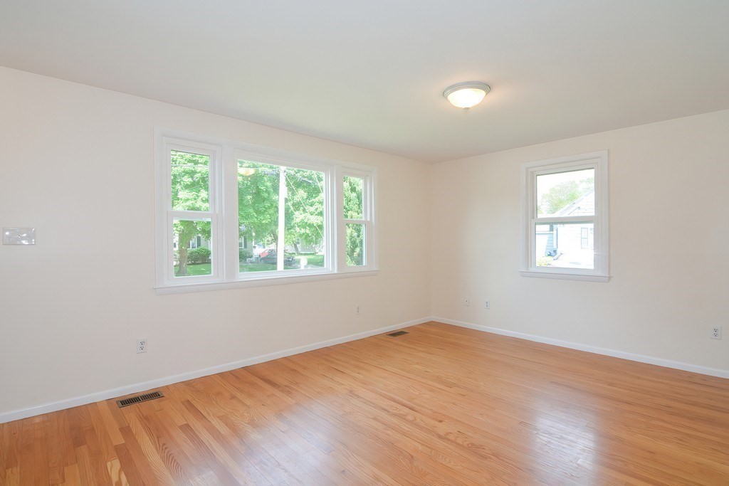 33 Robin Rd, Westborough