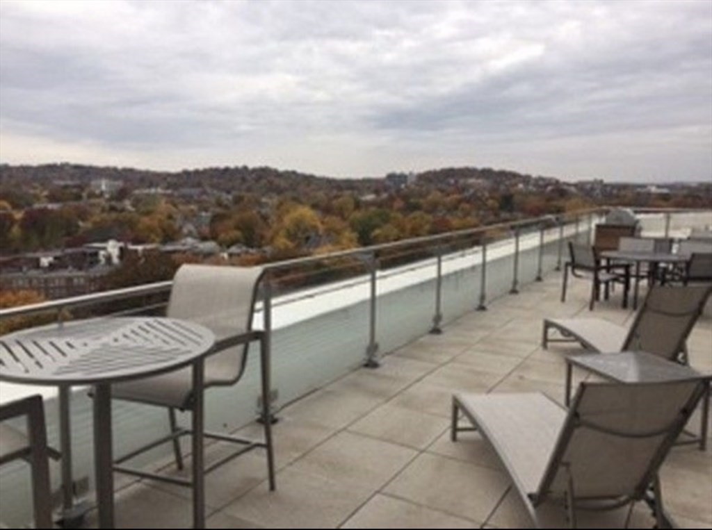 80 Fenwood, Longwood