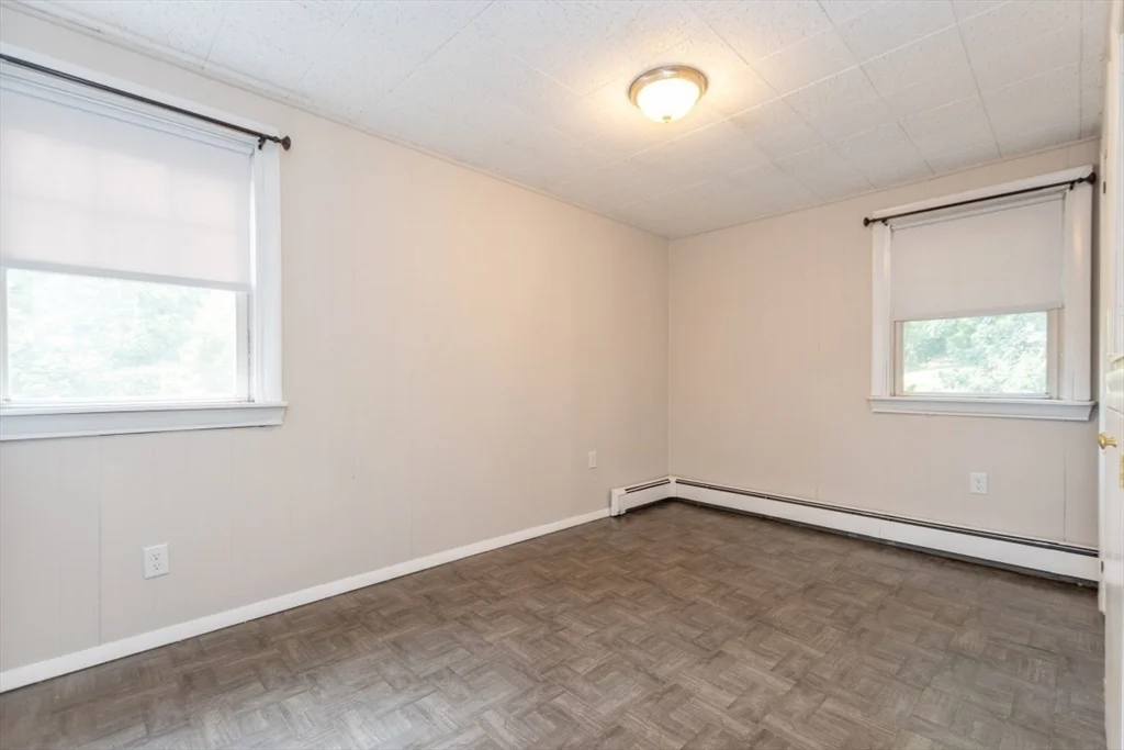 205 Hardy Pond Rd, Waltham