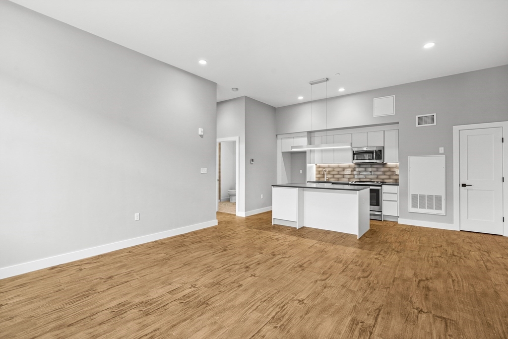 524 Main St, Melrose