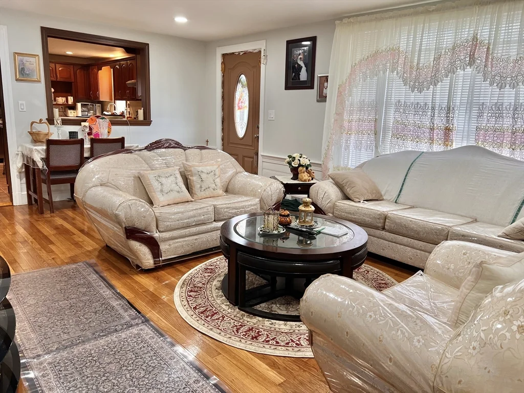 470 Pleasant St, Canton