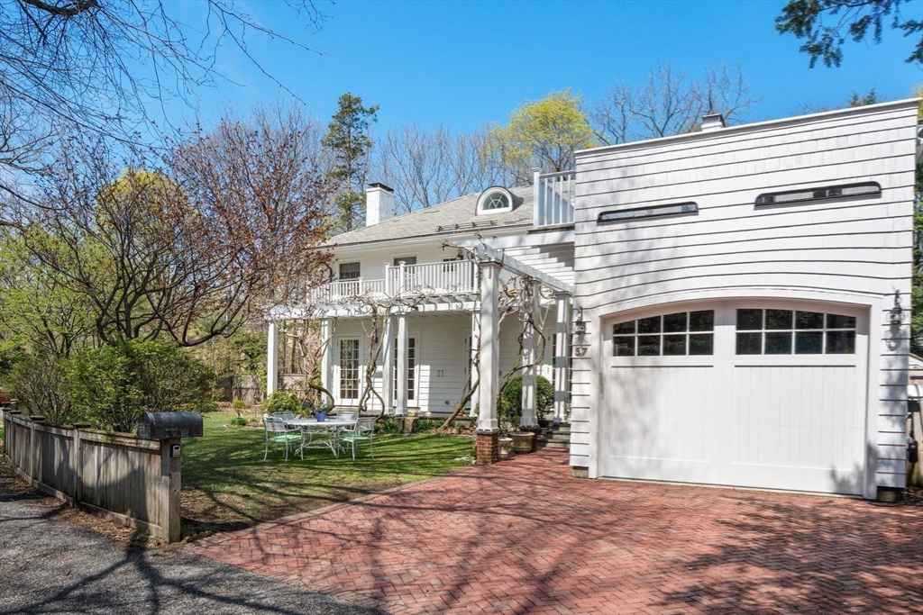 57 Hedge Rd, Brookline