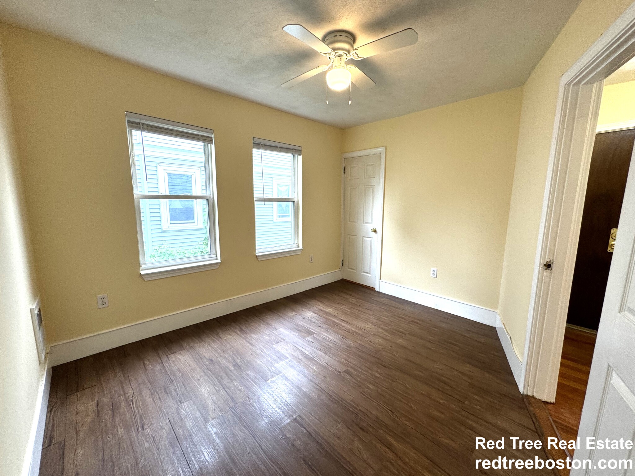 4057 Washington St, Roslindale