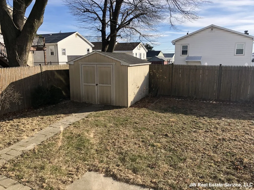 111 Oxford St, Revere