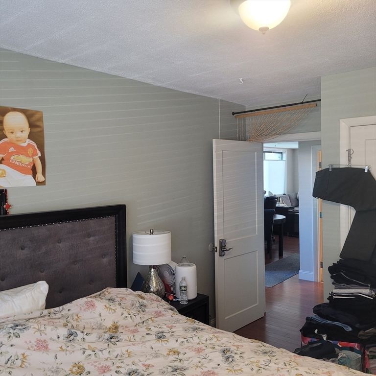 935 Washington St, Newtonville