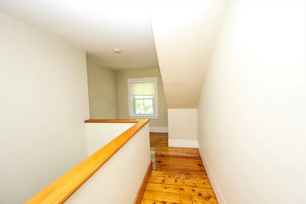 354 Pond St, Braintree