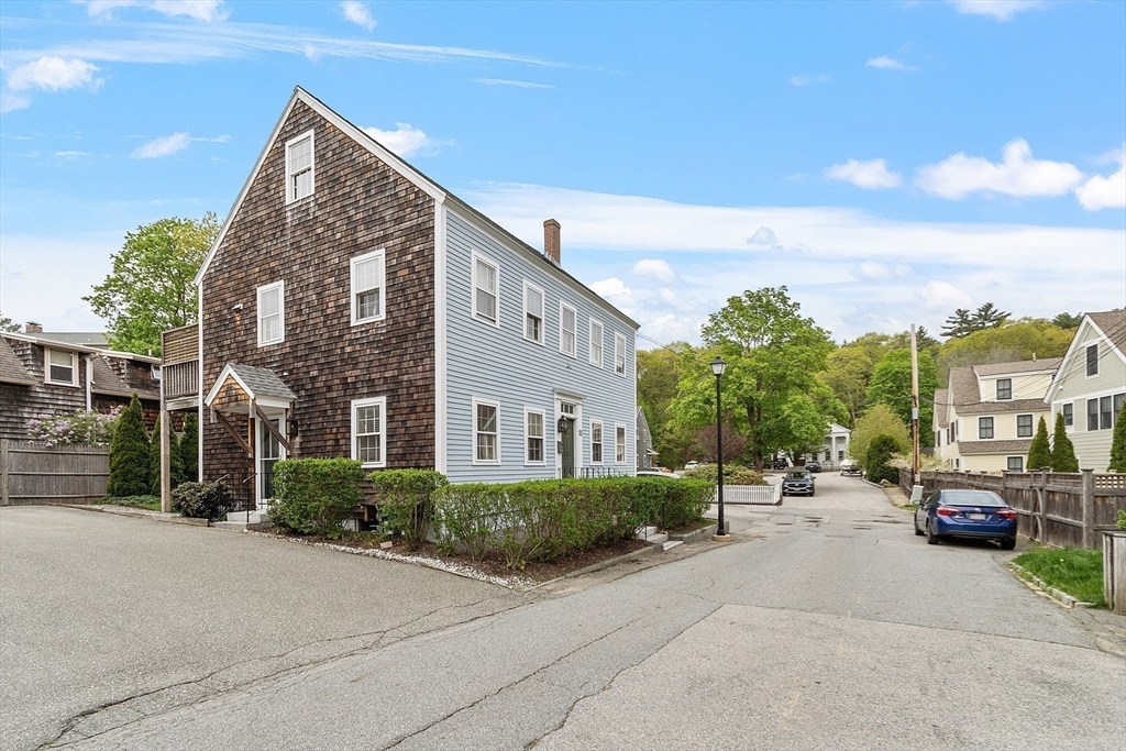 12 Morse Ct, Manchester