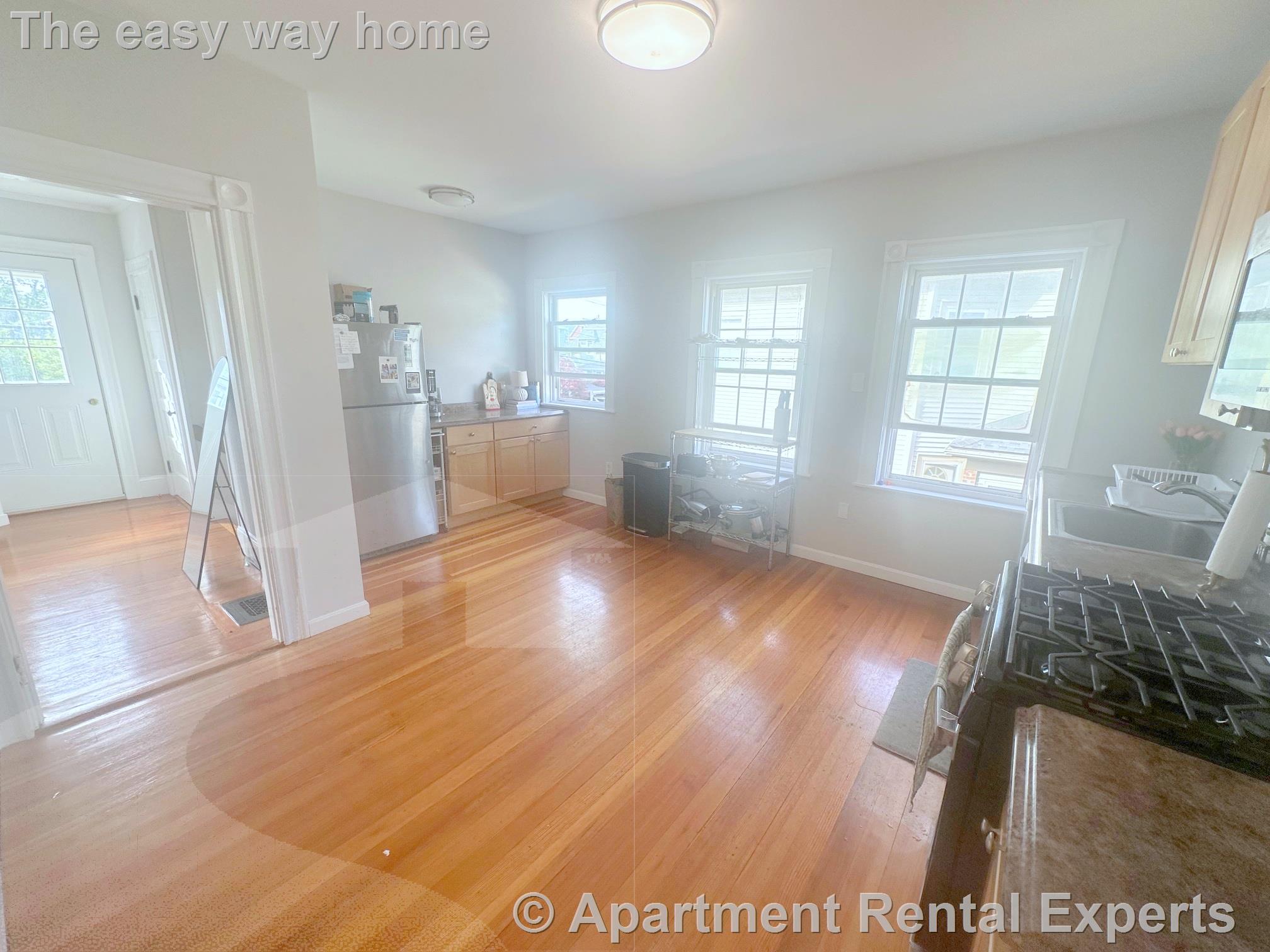 251-253 Arlington St, Tufts