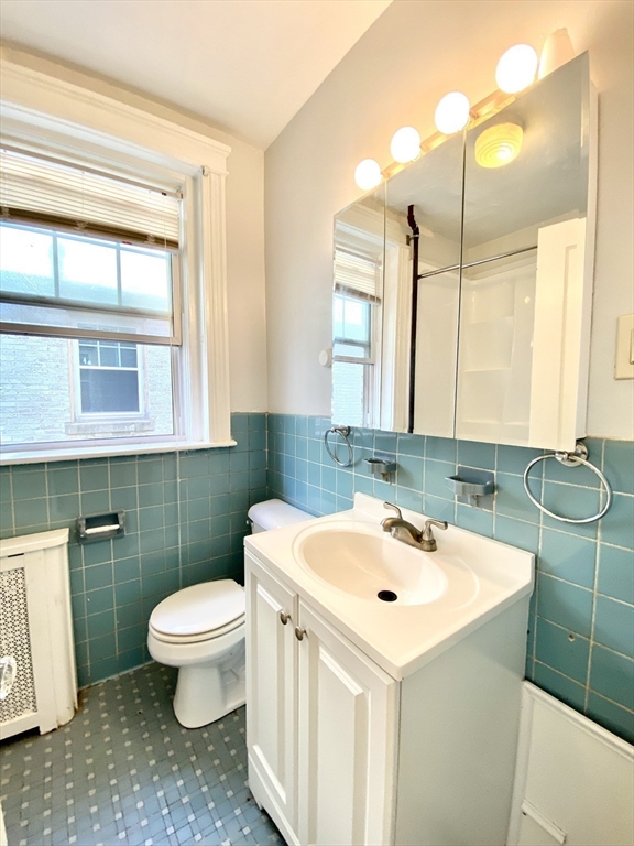 74 Babcock St, Coolidge Corner