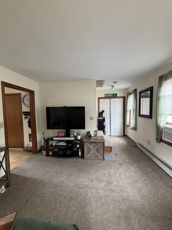 227 Wood St, Hopkinton