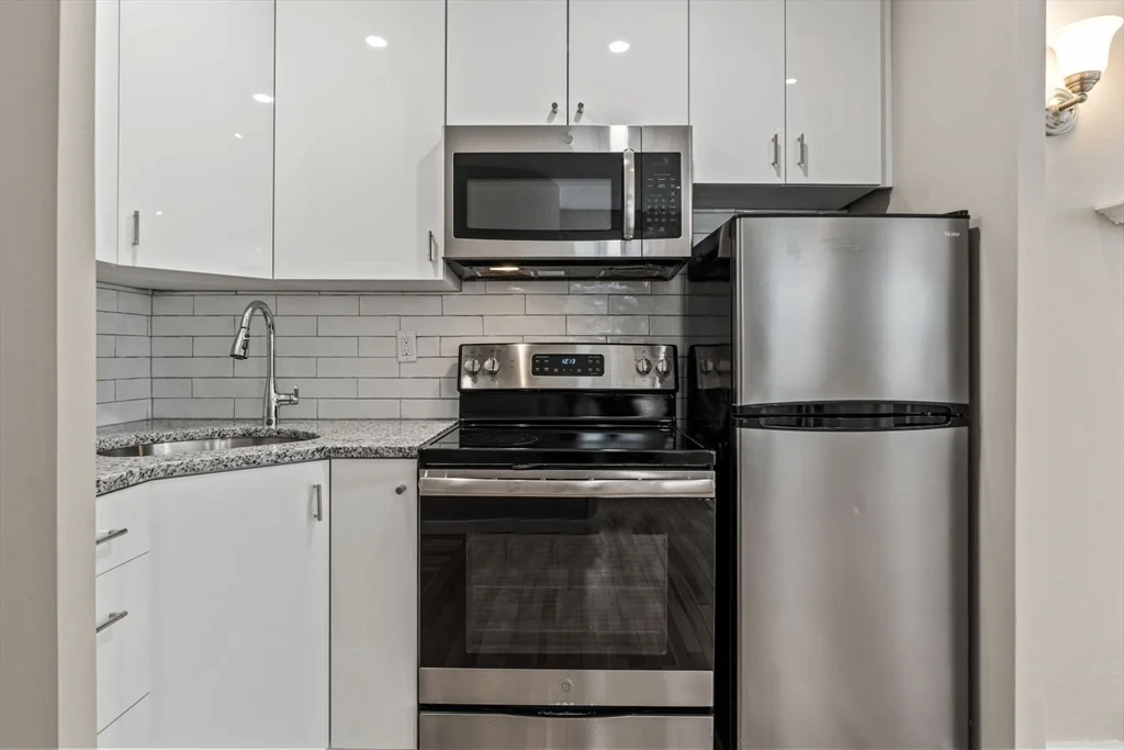 82 Phillips St, Beacon Hill