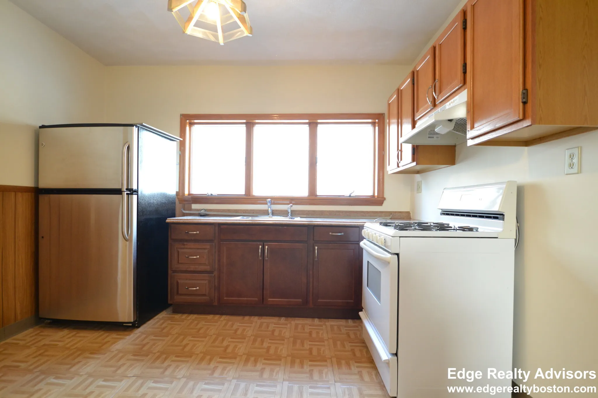 39 Montfern Ave, Brighton