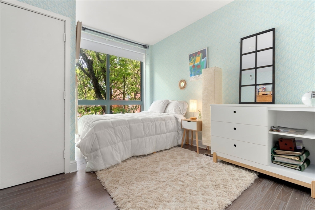 42 8th St, Charlestown